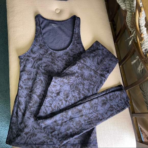Athleta Bundle Elation Textured Leggings and Scoop Textured Tank Blue S - Picture 2 of 15